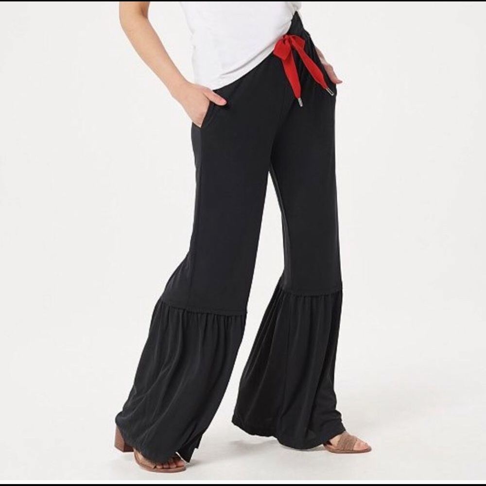 PEACE LOVE WORLD Laura Pull-on Ruffle Pant NWOT